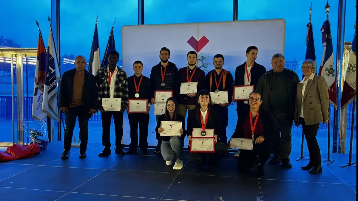 prix de légion d'honneur aux apprentis